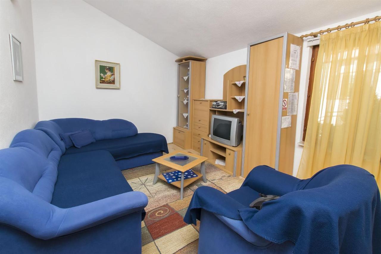 Apartments Pavlina Starigrad Paklenica Exterior foto